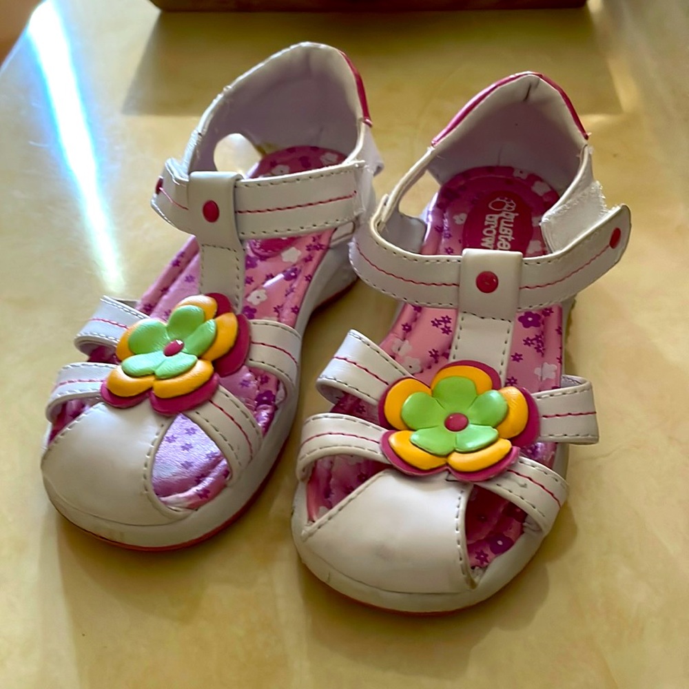 Buster brown sandals